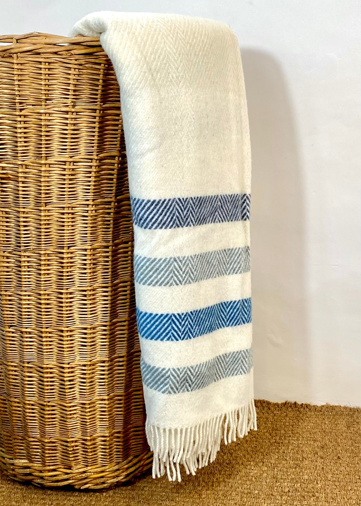 Contemporary Point Wool Blanket - Blues