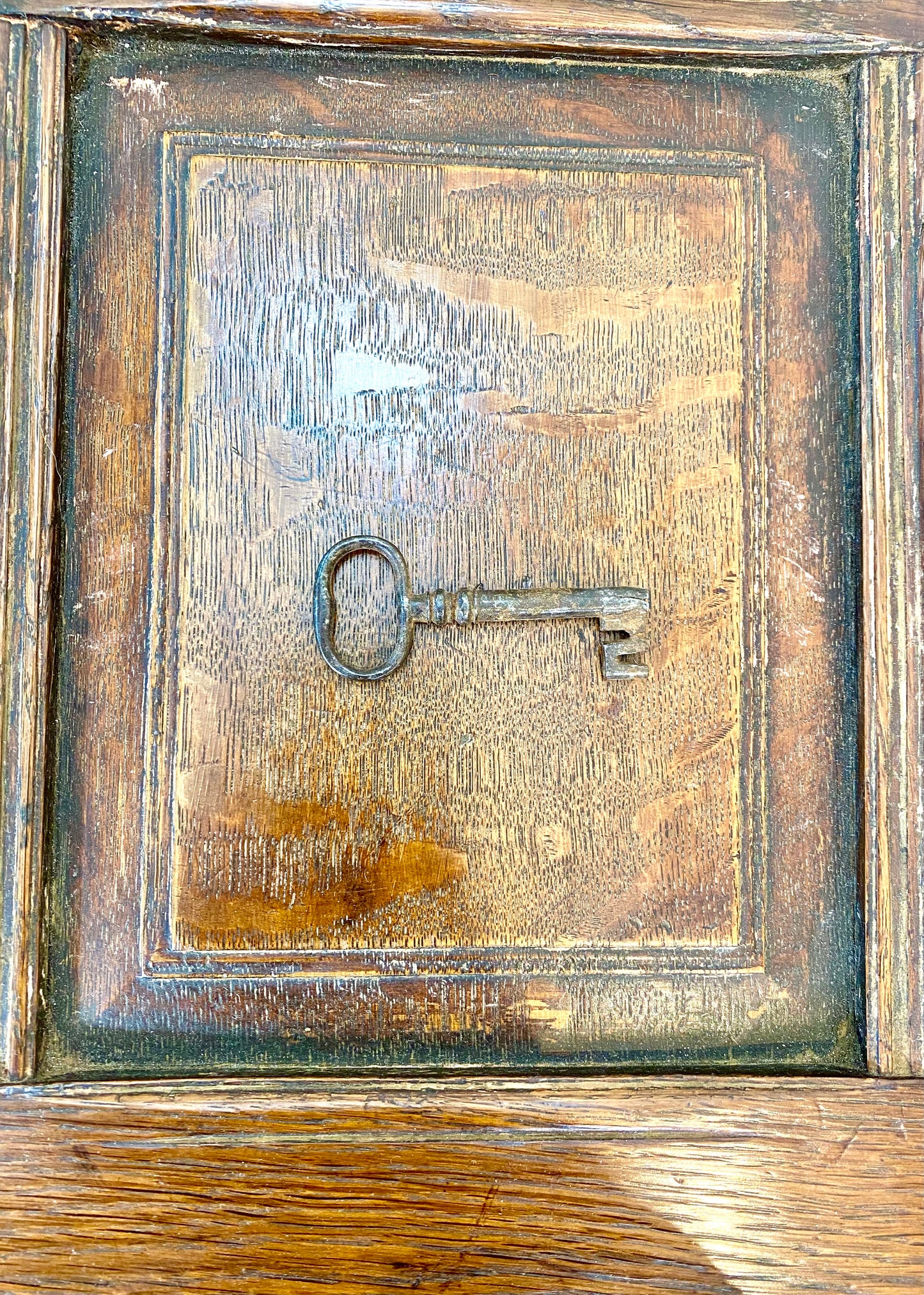 Small Oak Coffer - with key and working lock
