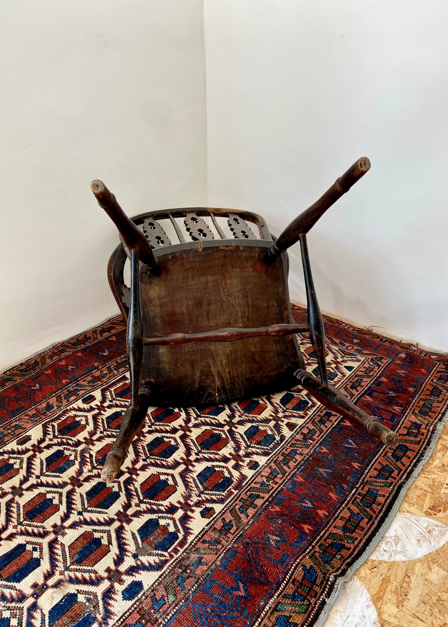 Windsor Armchair - Prior