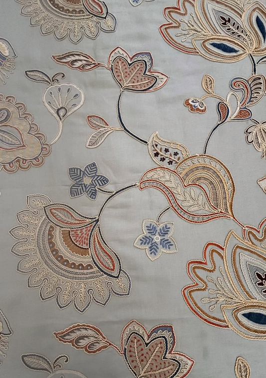 Colefax and Fowler - Cressida Embroidery