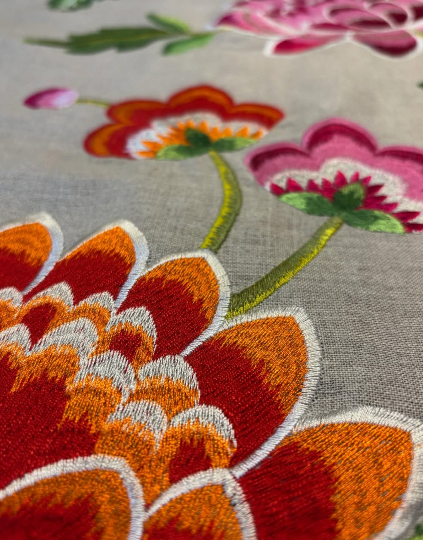 Manuel Canovas - Carla Rose Indien